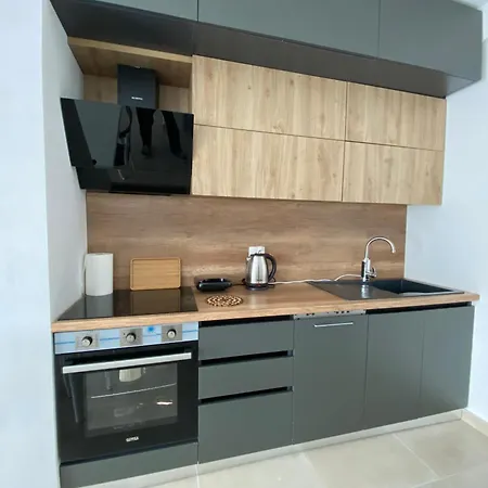 Apartment Family Kune 1 *